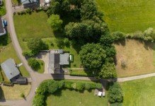 Hauptbild Zwei Häuser in ruhiger Randlage mit weitläufigem, abgeschirmtem Grundstück
